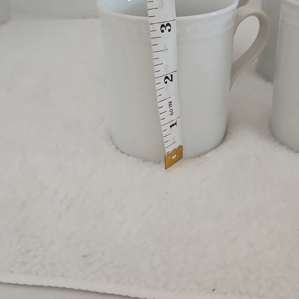 Crate&Barrel Vintage Staccato Elegant White Porcelain Mug Made in Japan Set of 4